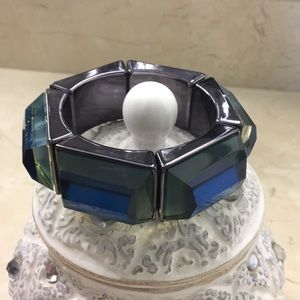 Blue stretchable bracelet